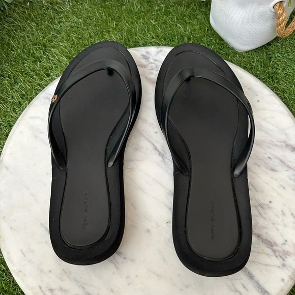 Tory Burch Black Minimalist Flip Flop Sandals women size 10 preowned - Picture 10 of 13